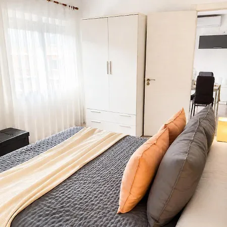 Spacious And Comfortable With Balcony In *