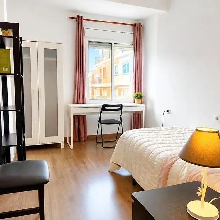 Apartment Spacious And Comfortable With Balcony In *